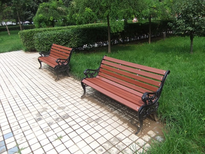 靠背公园椅